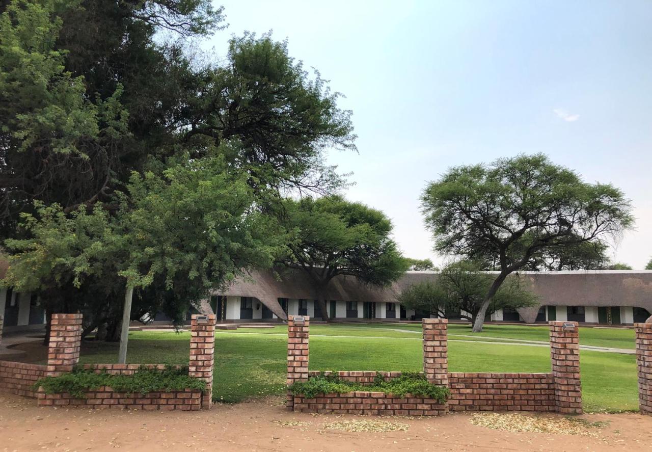 Okahandja Country Hotel Kültér fotó